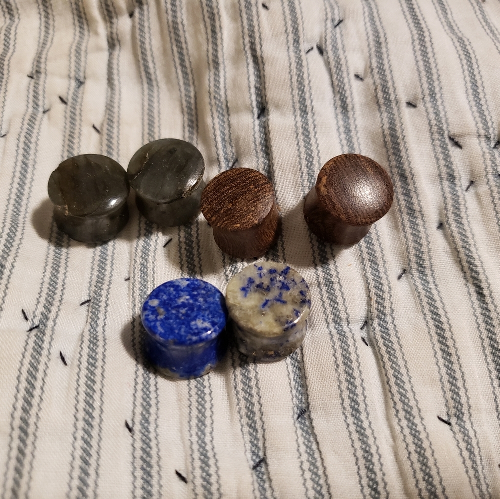 9/16" ear gauges, plugs, 3 pairs